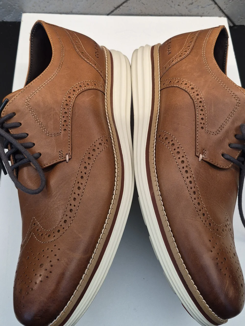Cole Haan British Tan Classic Brogue Perforations Short Wingtip Oxfords Size 11.